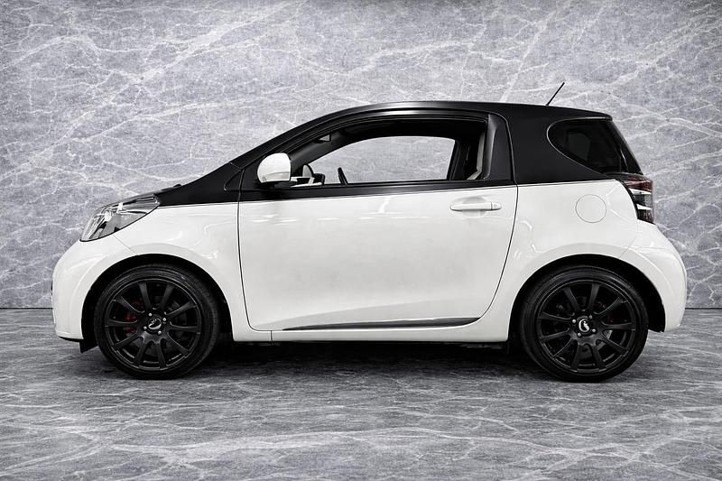 Gebraucht Toyota iQ Premium 98 PS (72 kW) 2011 Kleinwagen