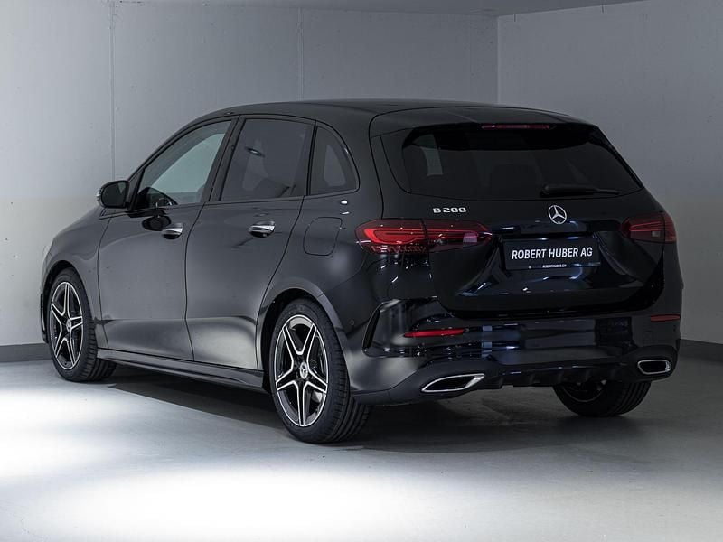 Neu Mercedes B200 174 PS (127 kW) 2025 Van / Kleinbus