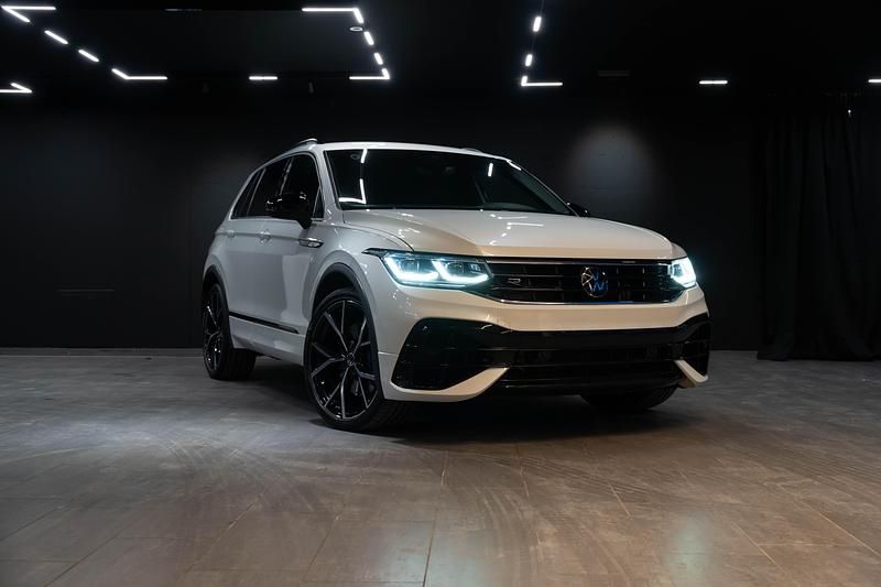 Gebraucht VW Tiguan R 319 PS (234 kW) 2021 SUV
