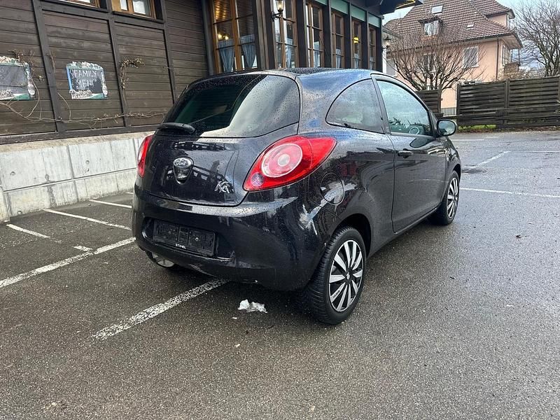 Gebraucht Ford Ka Trend 69 PS (50 kW) 2011 Kleinwagen