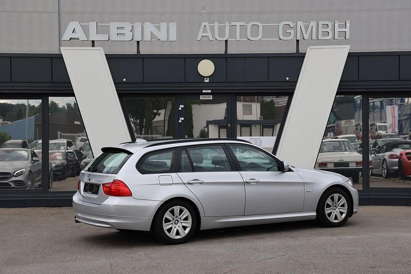 Gebraucht BMW 318 Sport Line 143 PS (105 kW) 2011 Kombi