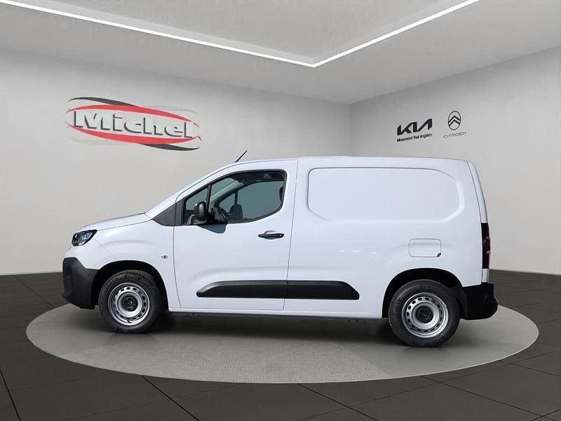 Neu Citroën Berlingo First 102 PS (75 kW) 2026 Van / Kleinbus