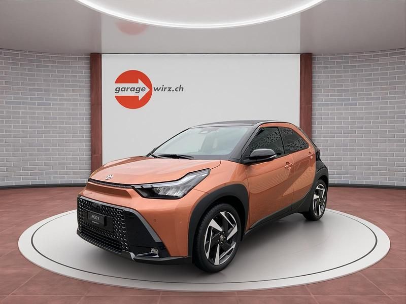 Neu Toyota Aygo X Style 116 PS (85 kW) 2026 Bronze SUV