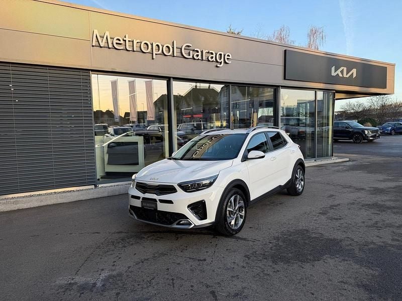 Gebraucht Kia Stonic GT-Line 120 PS (88 kW) 2024 Weiss SUV