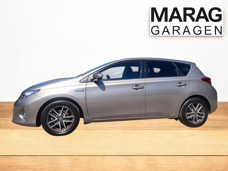 Gebraucht Toyota Auris Hybrid Trend 136 PS (100 kW) 2015 Braun Limousine