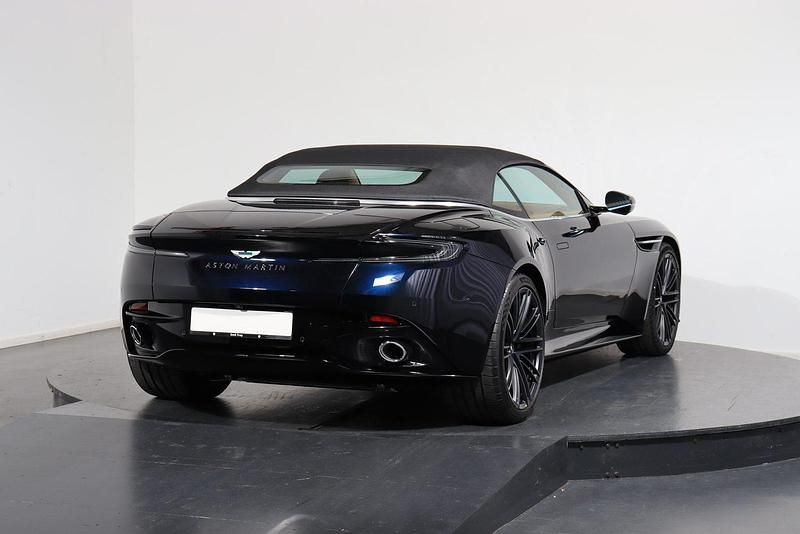 Neu Aston Martin DB12 680 PS (500 kW) 2026 Schwarz Cabrio