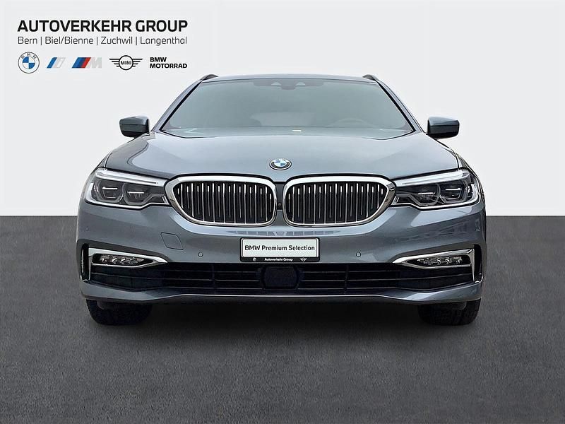 Gebraucht BMW 520 Comfort Edition 190 PS (139 kW) 2018 Blau Kombi