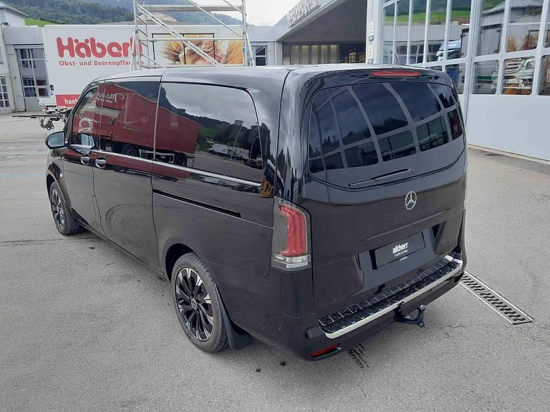 Gebraucht Mercedes Vito 163 PS (119 kW) 2024 Schwarz Van