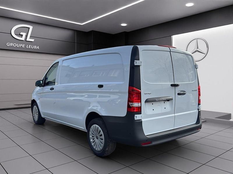 Neu Mercedes Vito 136 PS (100 kW) 2025 Van