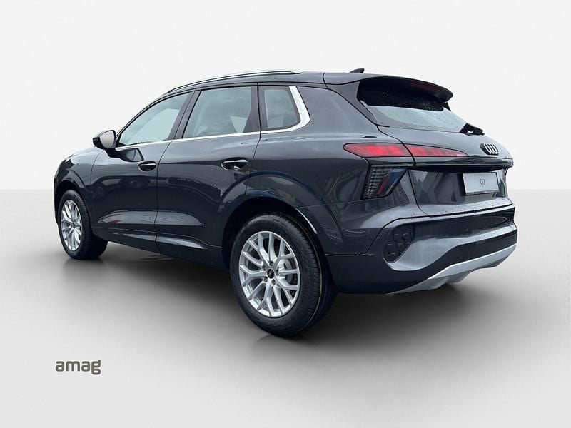 Neu Audi Q3 Premium 150 PS (110 kW) 2026 Tamboragrau metallic SUV