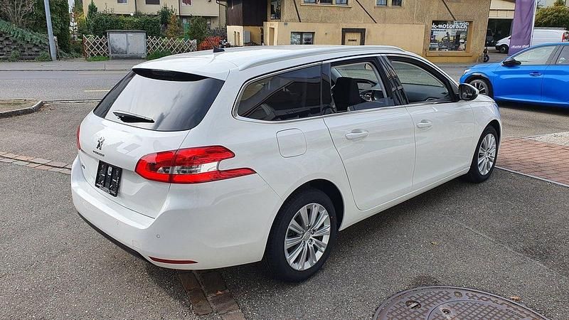 Gebraucht Peugeot 308 130 PS (95 kW) 2020 Kombi