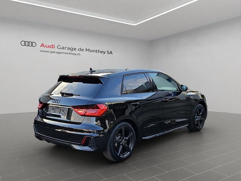 Neu Audi A1 Sportback Attraction 115 PS (84 kW) 2025 Kleinwagen