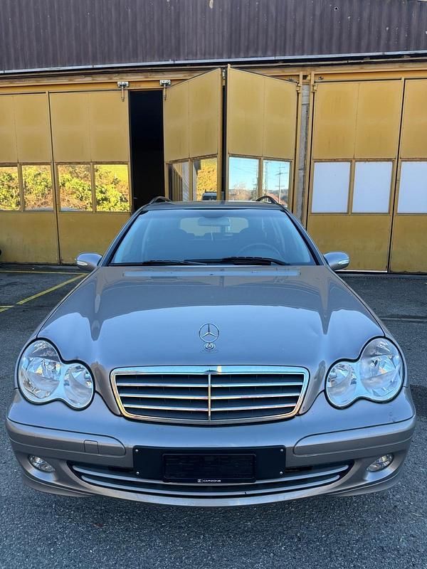 Gebraucht Mercedes C220 150 PS (110 kW) 2005