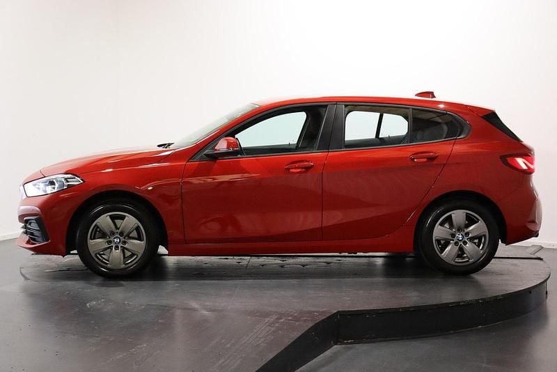 Gebraucht BMW 118 Sport Line 136 PS (100 kW) 2022 Rot Kleinwagen