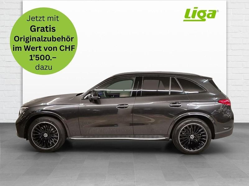Neu 2025 Mercedes GLC300e AMG line SUV | CHF 98’900 - Bild 1/4