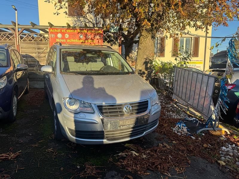 Gebraucht 2008 VW Touran Trendline Van / Kleinbus | CHF 1’500 (Guter Preis) - Bild 1/4