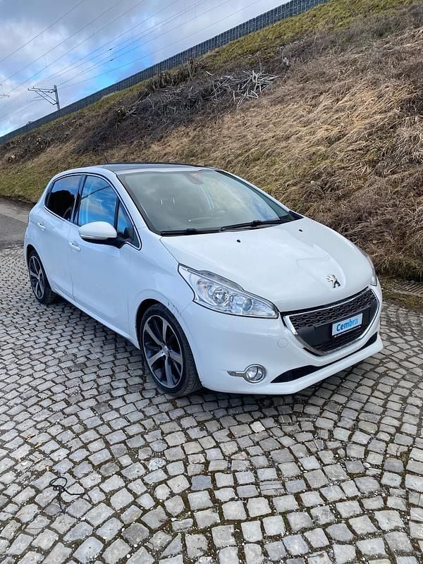 Gebraucht Peugeot 208 120 PS (88 kW) 2013 Kleinwagen
