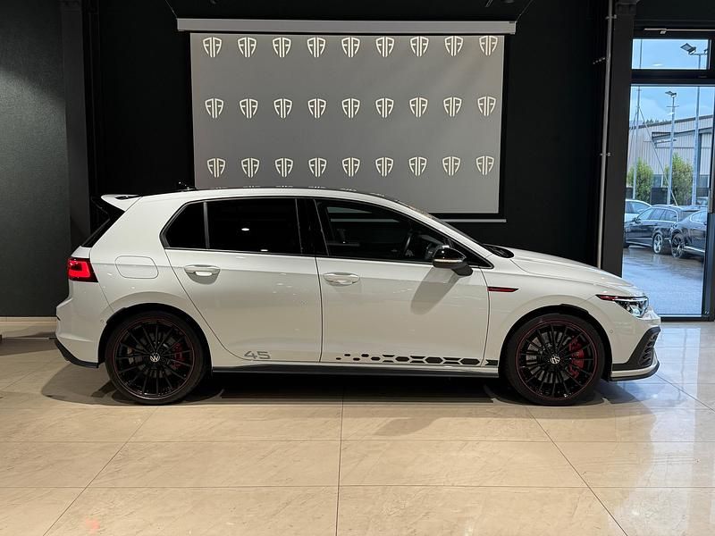 Gebraucht VW Golf VII GTI Clubsport 301 PS (221 kW) 2021 Kleinwagen