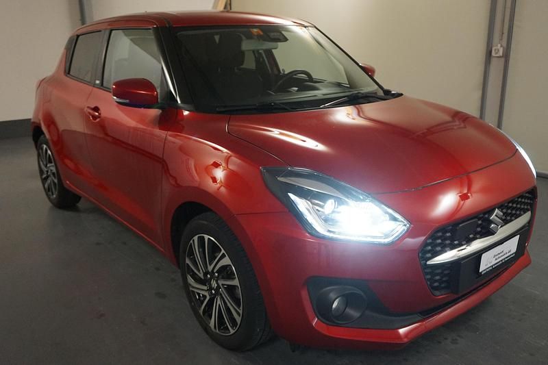 Gebraucht Suzuki Swift 83 PS (61 kW) 2021 Rot Limousine