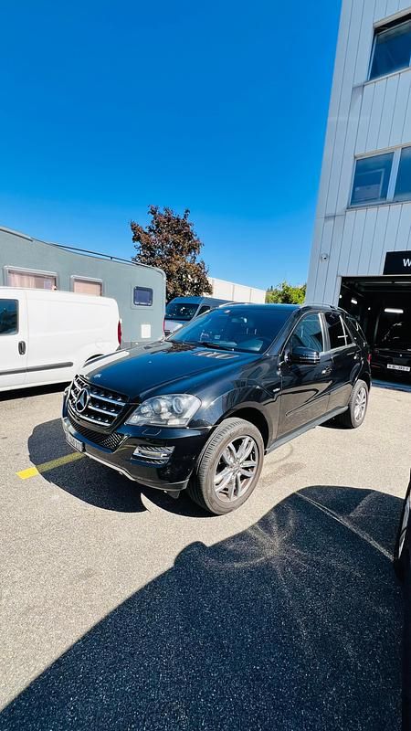 Gebraucht Mercedes ML350 211 PS (155 kW) 2011 SUV