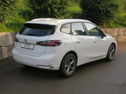 Gebraucht BMW 223 Active Tourer 197 PS (144 kW) 2023 Van / Kleinbus