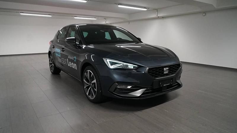 Grau Gebraucht 2021 Seat Leon FR Limousine | CHF 24’900 (Fairer Preis) - Bild 1/4