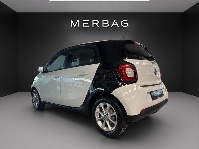 Gebraucht Smart ForFour Passion 90 PS (66 kW) 2016 Weiss Kleinwagen