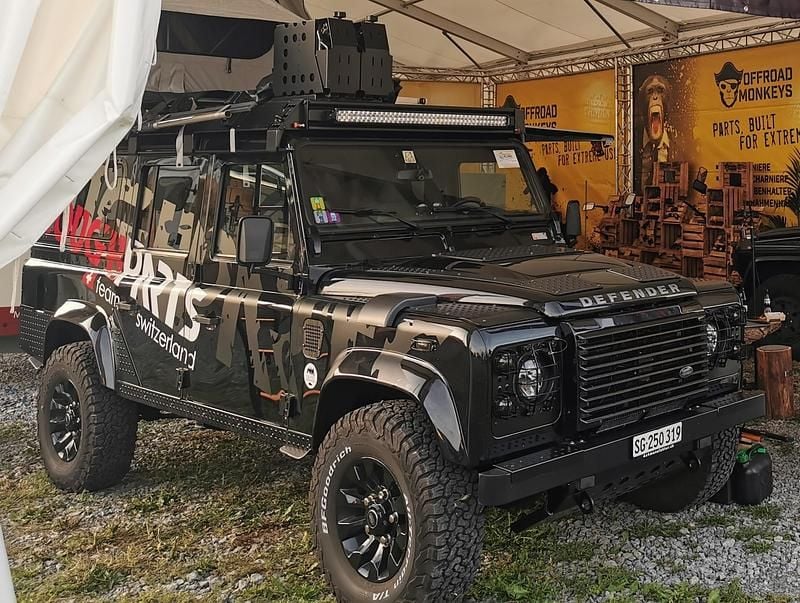 Gebraucht Land Rover Defender 122 PS (89 kW) 2016 Kombi