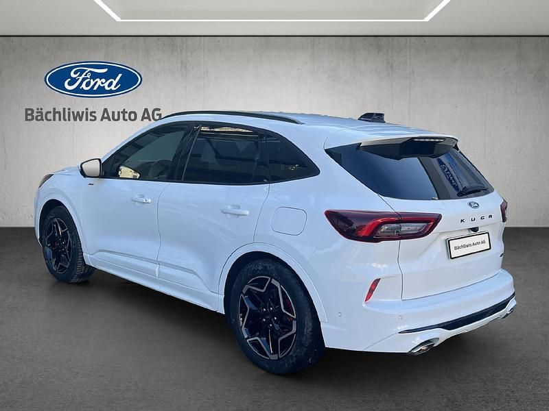 Gebraucht Ford Kuga ST-Line X 179 PS (131 kW) 2024 Weiss SUV