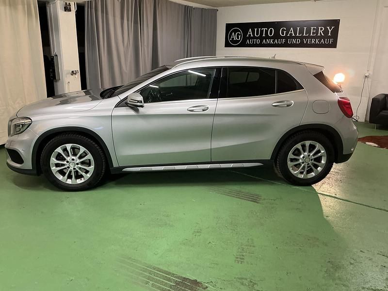 Gebraucht Mercedes GLA250 AMG line 211 PS (155 kW) 2016 SUV
