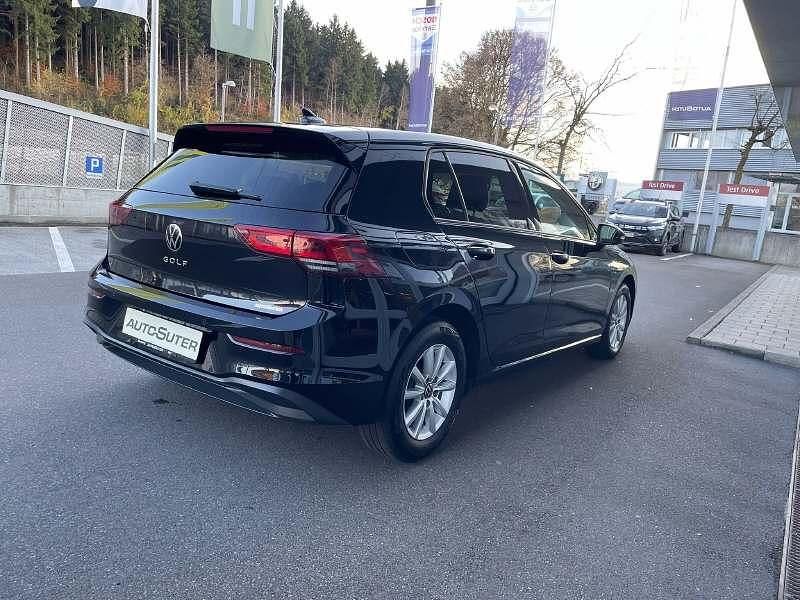 Gebraucht VW Golf VIII 90 PS (66 kW) 2021 Schwarz Limousine