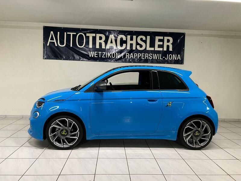 Blau Gebraucht 2024 Fiat 500e Abarth Kleinwagen | CHF 29’900 (Guter Preis) - Bild 1/4