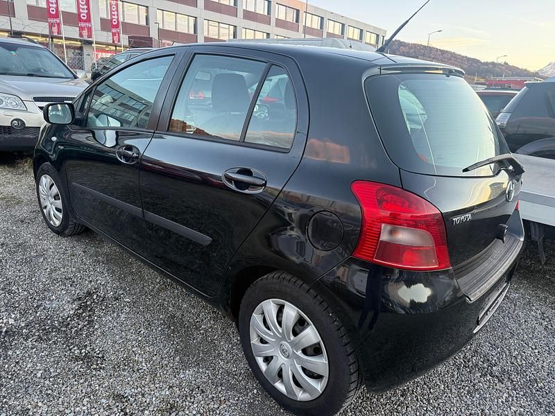 Gebraucht Toyota Yaris Terra 90 PS (66 kW) 2008 Kleinwagen