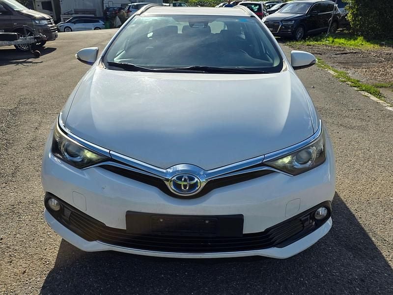 Gebraucht 2016 Toyota Auris Touring Sports Terra Kombi | CHF 6’990 (Teuer) - Bild 1/4