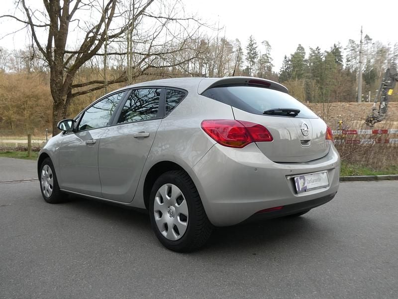 Gebraucht Opel Astra 115 PS (84 kW) 2010