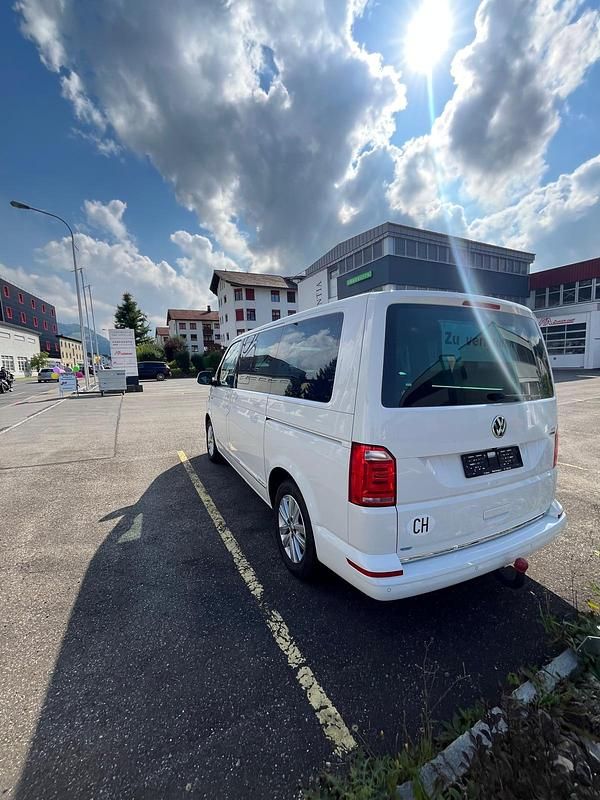 Gebraucht VW Multivan Highline 204 PS (150 kW) 2017 Van