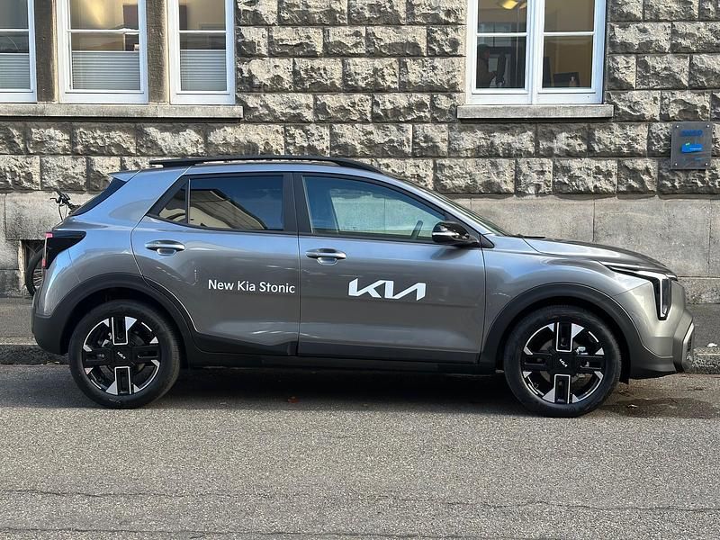 Neu Kia Stonic GT-Line 115 PS (84 kW) 2026 Anthrazit SUV