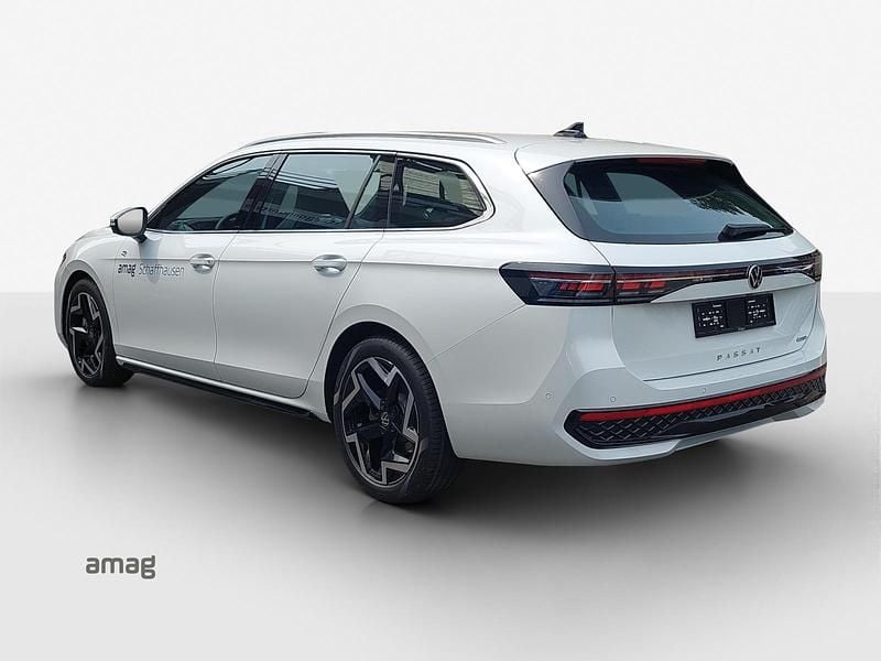 Neu VW Passat R-line 193 PS (141 kW) 2025 Oryxwhite perlmutteffekt Kombi