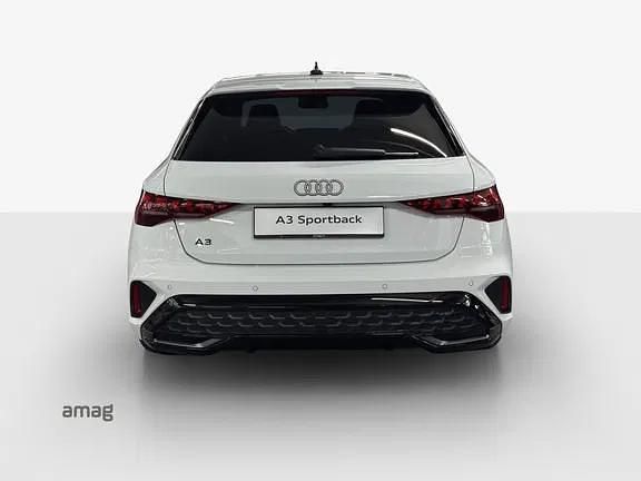 Gebraucht Audi A3 Attraction 150 PS (110 kW) 2025 Gletscherweiss metallic Limousine