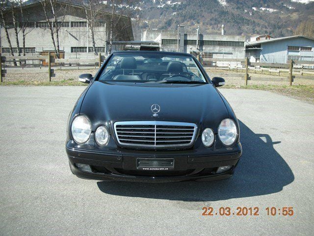 Gebraucht Mercedes CLK320 Avantgarde 218 PS (160 kW) 2003 Cabrio