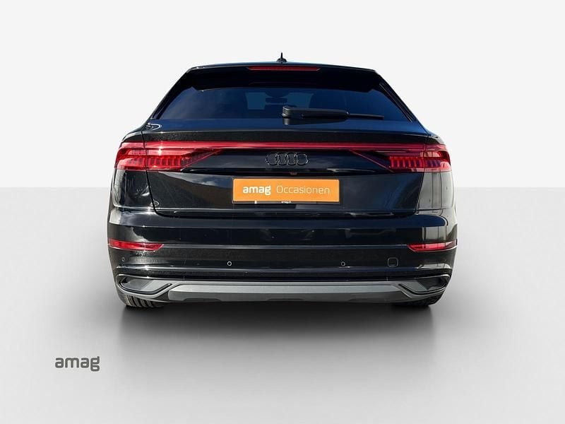 Gebraucht Audi Q8 Ambiente 286 PS (210 kW) 2022 Mythosschwarz metallic SUV