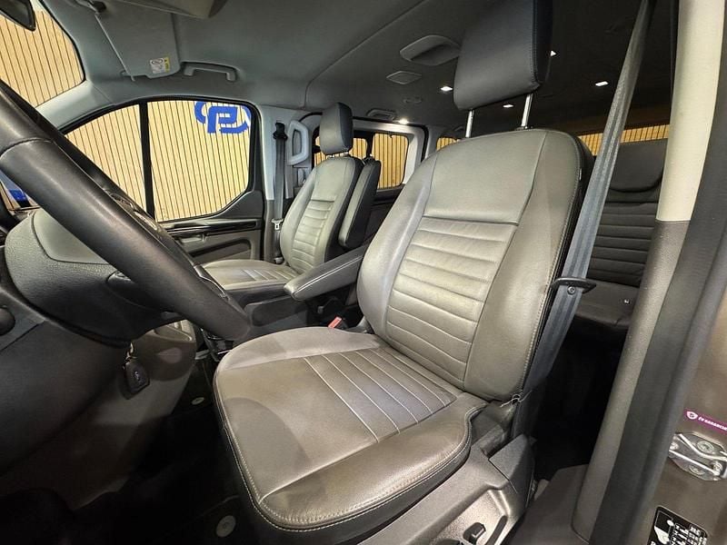 Gebraucht Ford Tourneo Titanium 170 PS (125 kW) 2023 Van / Kleinbus