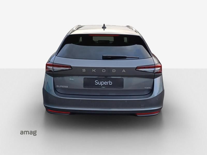 Gebraucht Skoda Superb Selection 193 PS (141 kW) 2025 Gris graphite, métallisée Kombi