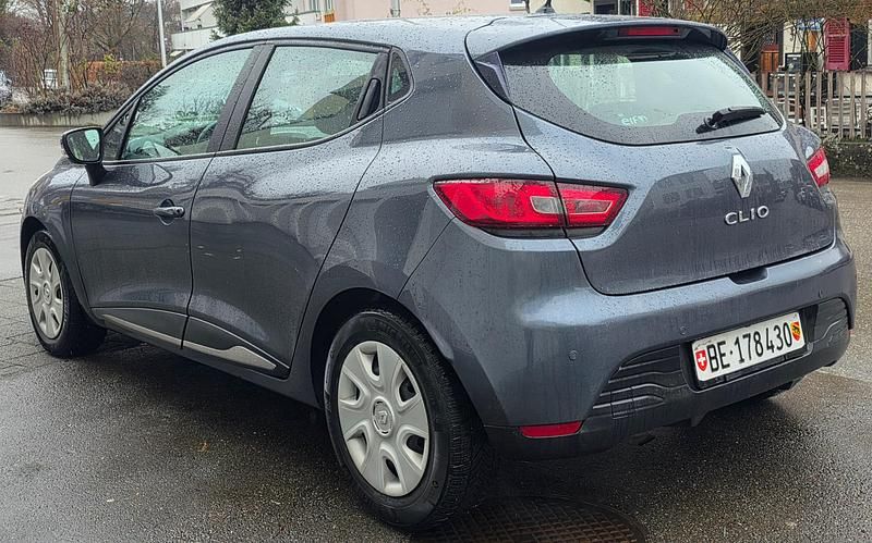 Gebraucht Renault Clio IV Intens 90 PS (66 kW) 2017