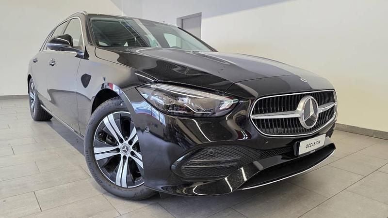 Gebraucht Mercedes C220 Avantgarde 200 PS (147 kW) 2022 Schwarz Kombi