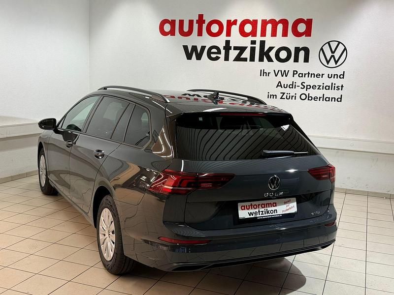 Neu VW Golf VIII Basis 115 PS (84 kW) 2025 Grau Kombi