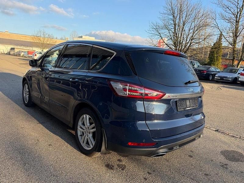 Gebraucht Ford S-MAX Titanium 180 PS (132 kW) 2017 Van / Kleinbus