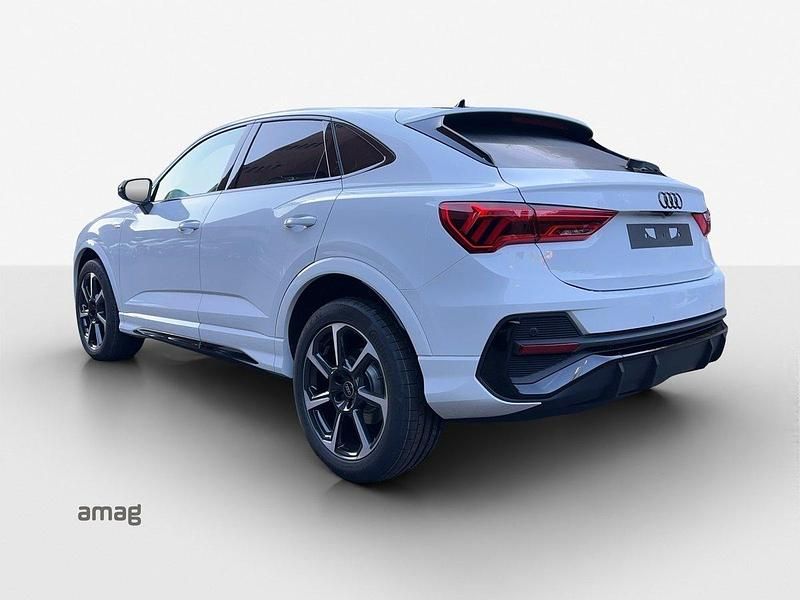 Gebraucht Audi Q3 Sportback Attraction 150 PS (110 kW) 2024 Gletscherweiss metallic SUV