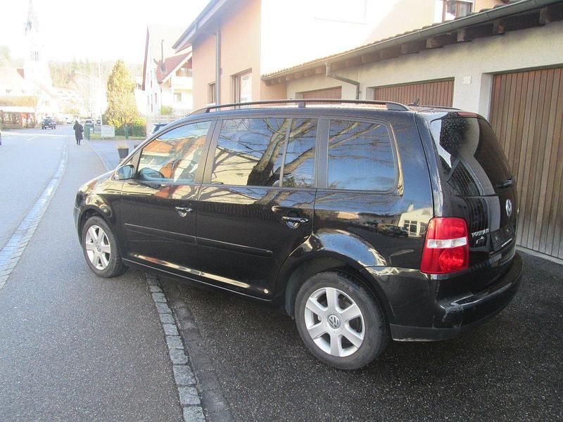 Gebraucht VW Touran Trendline 150 PS (110 kW) 2006 Van / Kleinbus