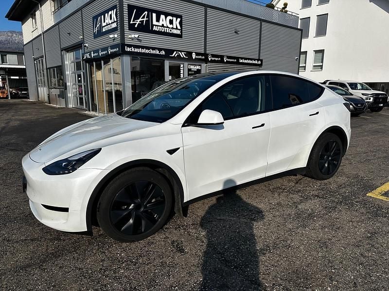 Gebraucht 2024 Tesla Model Y RWD SUV | CHF 29’900 - Bild 1/4